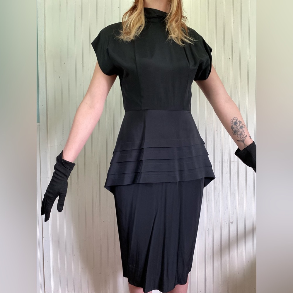 VINTAGE April Rainn Black Fitted Dress